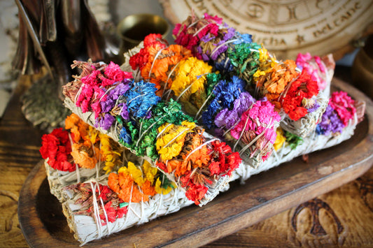 7 Chakra White Sage Smudge Stick - Sinuata Flower, Energy Cleansing