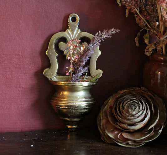 Decorative Water Font | Wall Flower Holder