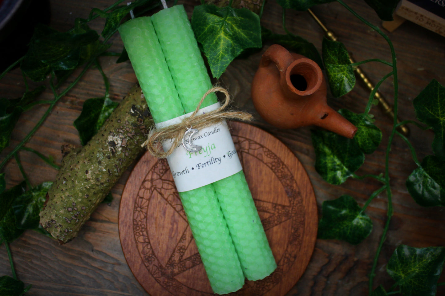 Freyja - Mint Beeswax Spell Candles